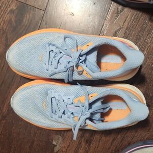 HOKAS CLIFTON 9